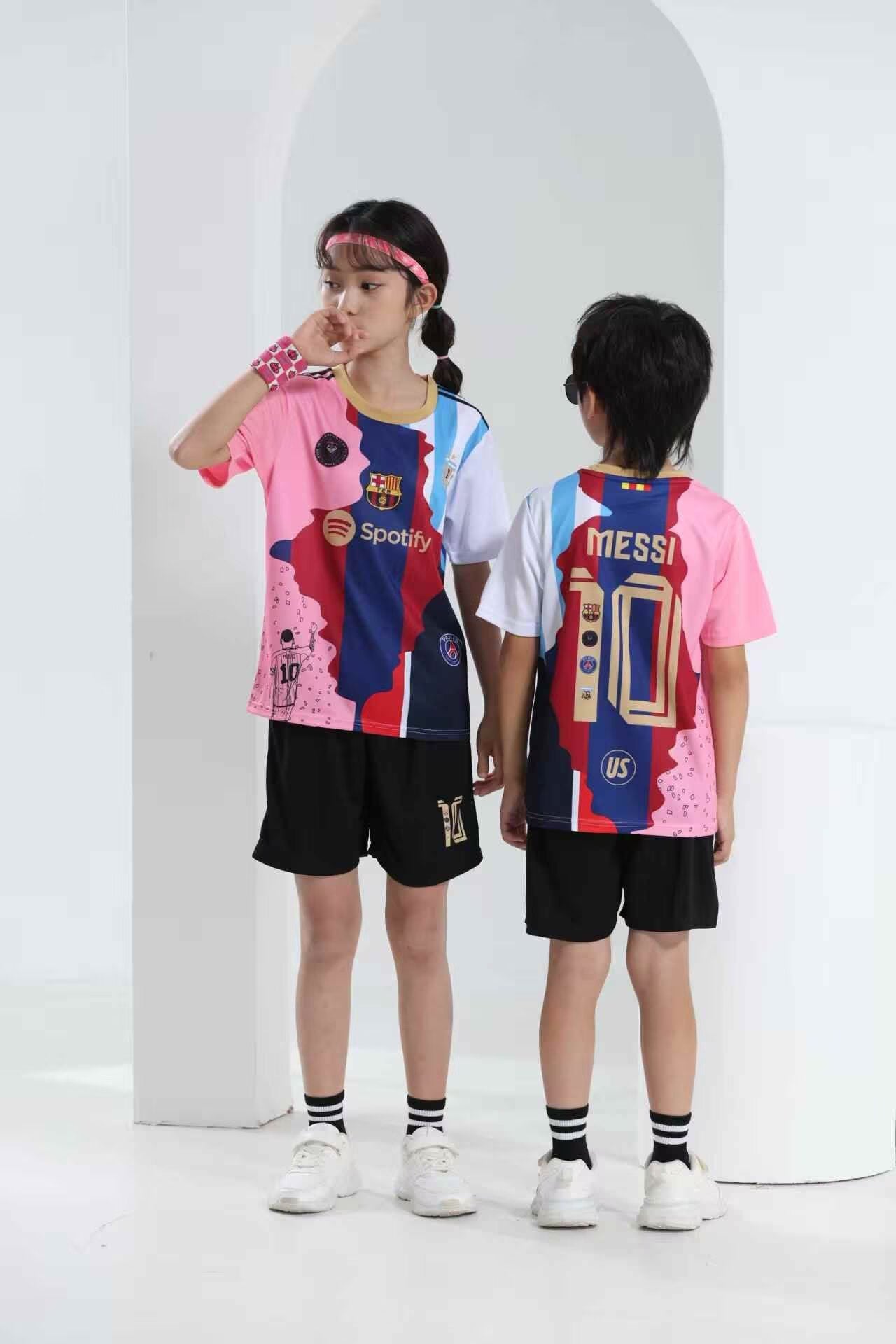 Lionel Messi Kids Football Kit - Shirt & Shorts - Cool Design